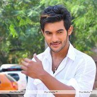 Aadi at Lovely Press Meet - Arrivals - Pictures | Picture 122191